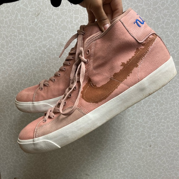 Nike SB Blazer Court Mid – Pink/Coral Canvas Sneakers - Picture 1 of 9